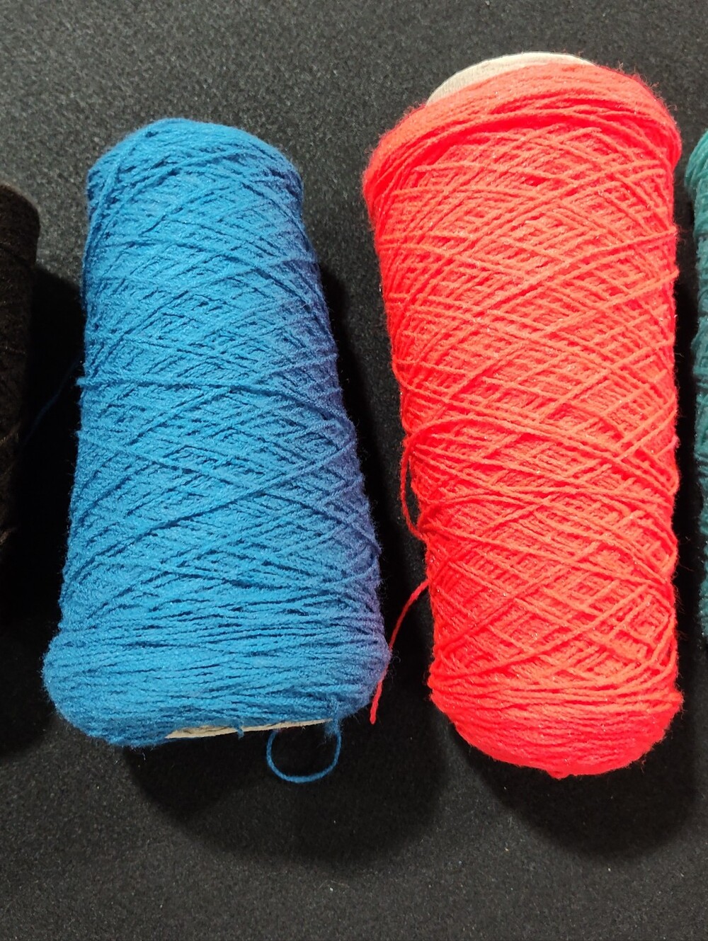 7 yarn cones lot - Multi-color - Tan, Green, Rose, Brown, Light Blue, Red, Mint - Picture 4 of 5